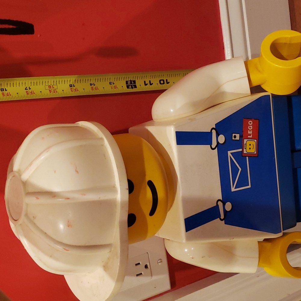 Vintage Toys "R" Us lego display 18" - Picture 3 of 4